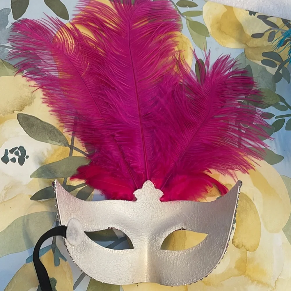 🔥SALE Mardi Gras Mask with Feathers | Pink | Masquerade